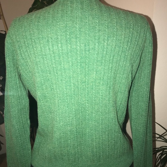 Super Soft~Vibrant Green Ralph Lauren Sweater - Picture 4 of 6